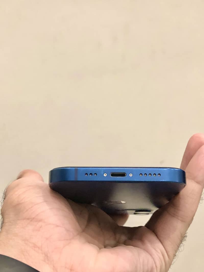 Apple iPhone 12 5