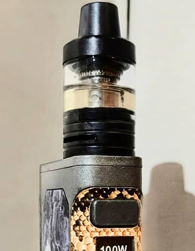 metallic grey p8 vape 100 walt max with original box