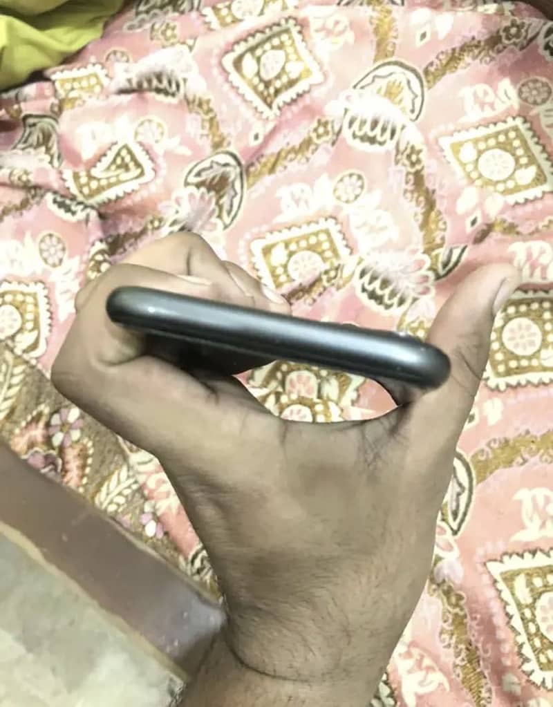 Apple iPhone 11 5