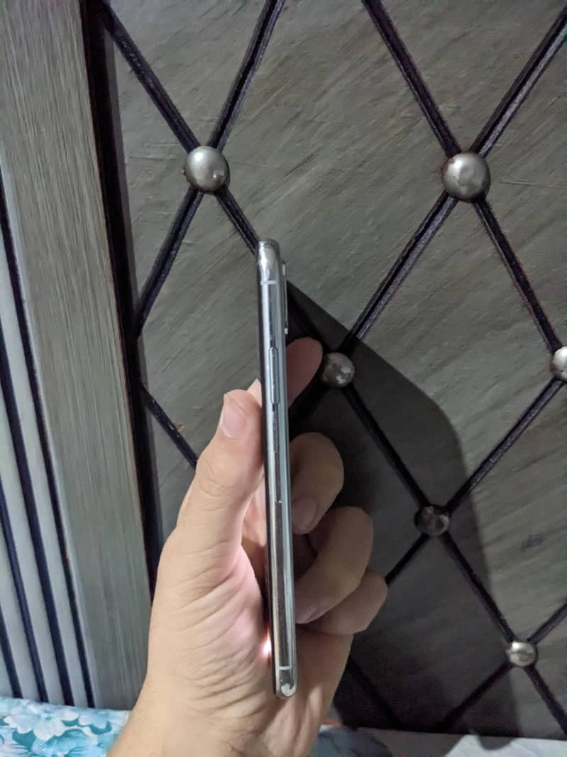 Apple iPhone X 2