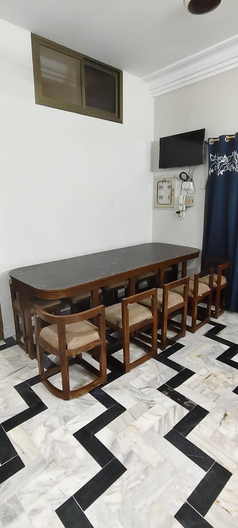 10 seater Dinning table 1