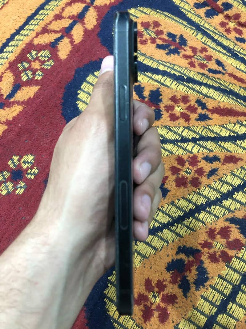 Apple iPhone 15 plus 3