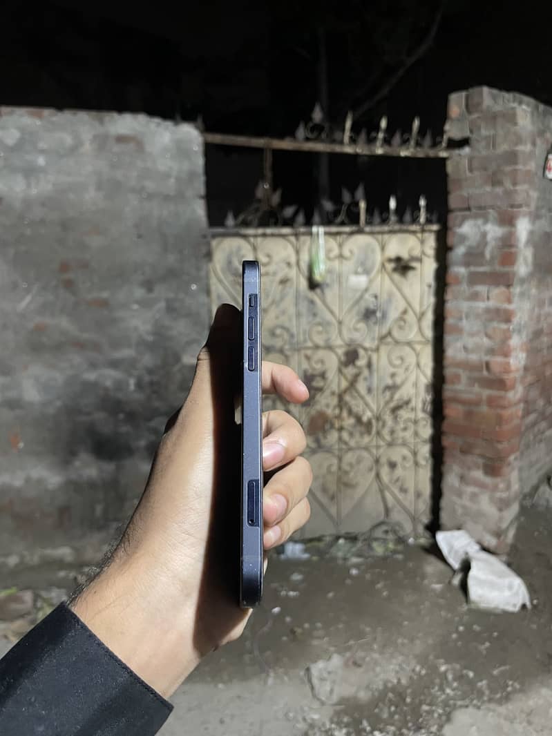 Apple iPhone 12 2