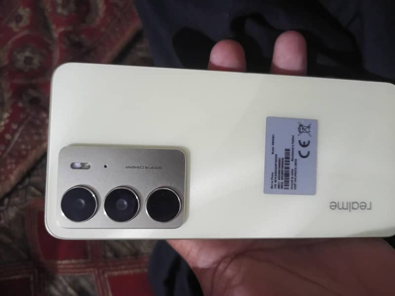 Realme C75 1