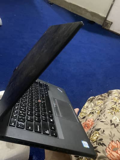 Lenovo laptop bilkl fresh behtreen condition emergency sell