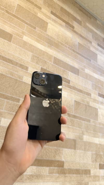 Apple iPhone 13