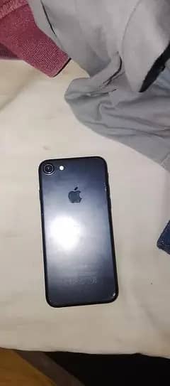 Apple iPhone 7