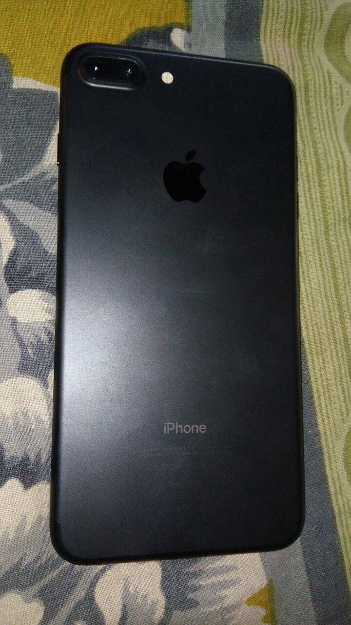 Apple iPhone 7 Plus 2