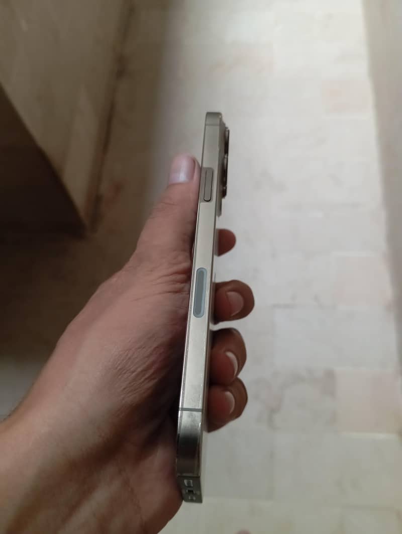 Apple iPhone 13 Pro Max 8