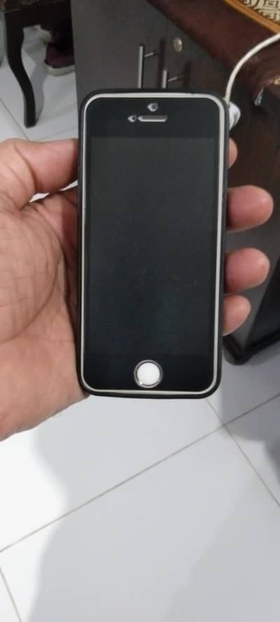 Apple iPhone 5s 32 gb Ptaapproved available in North Nazimabad Karachi