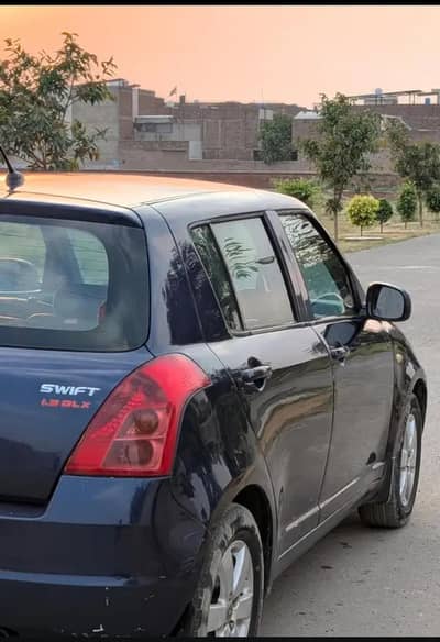 Suzuki Swift 2012 DLX