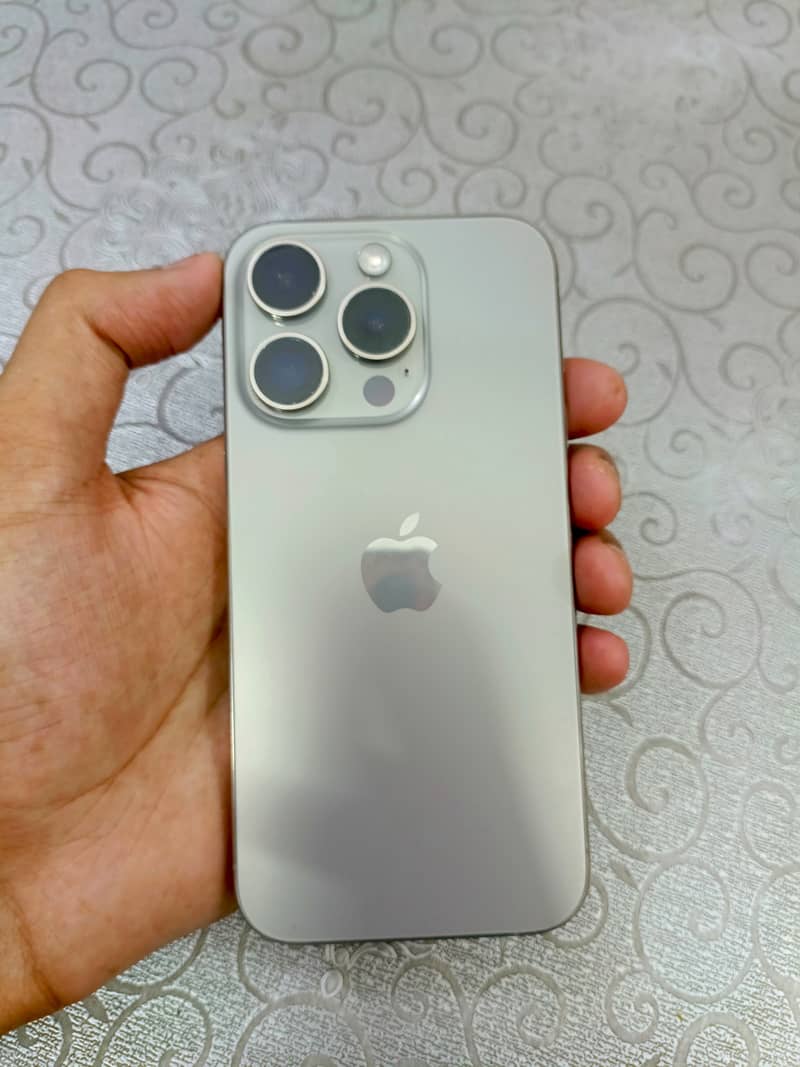 Apple iPhone 15 Pro 1