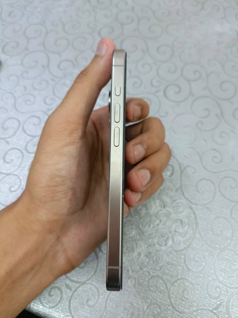 Apple iPhone 15 Pro 5