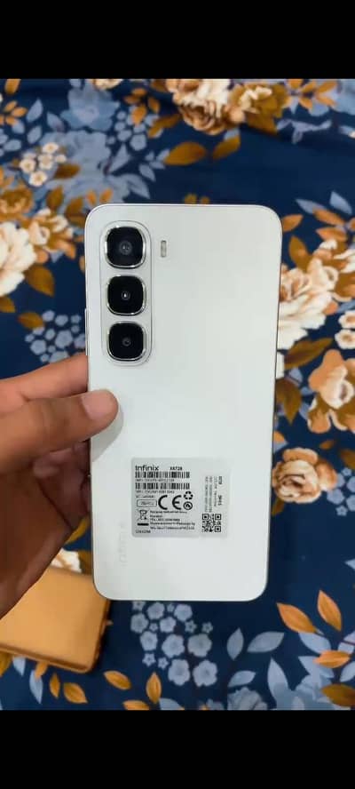 Infinix hot 60i 8/256
