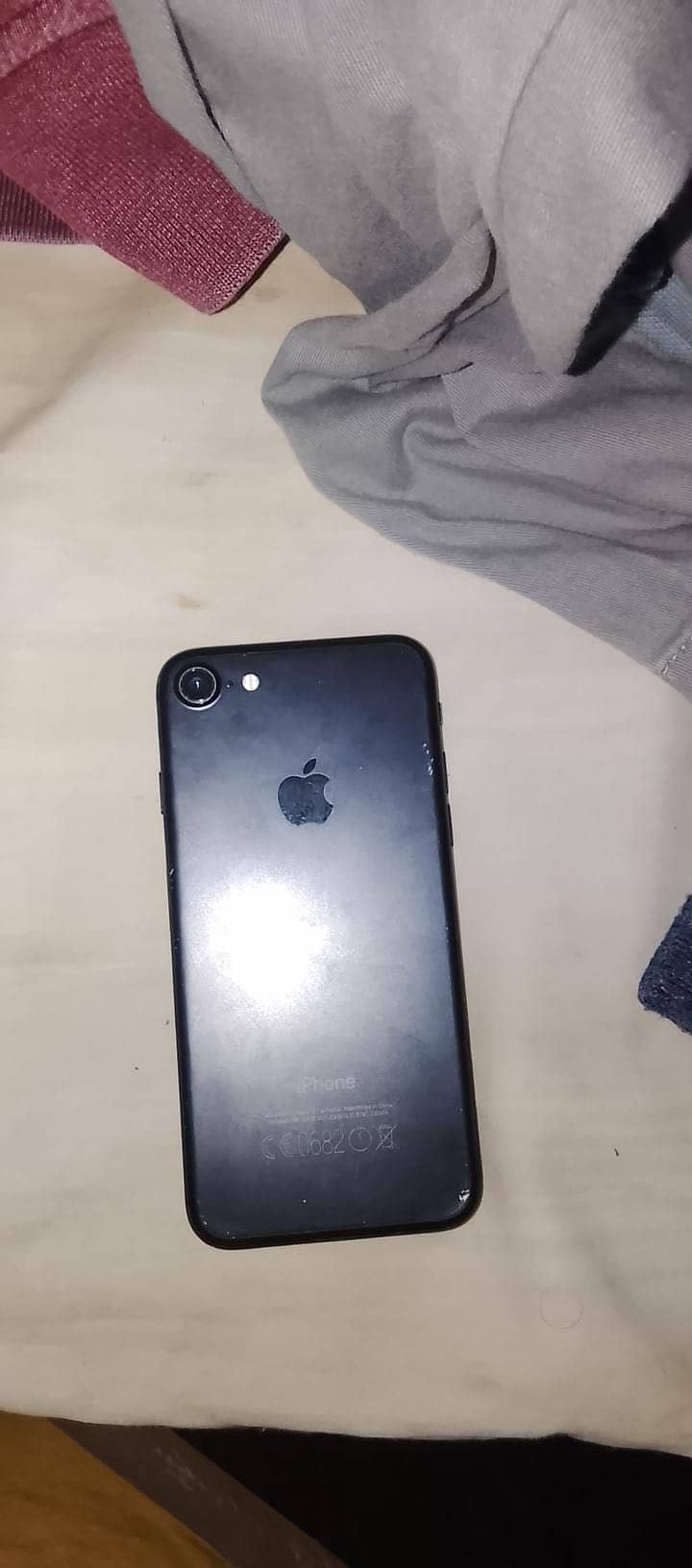 Apple iPhone 7 2