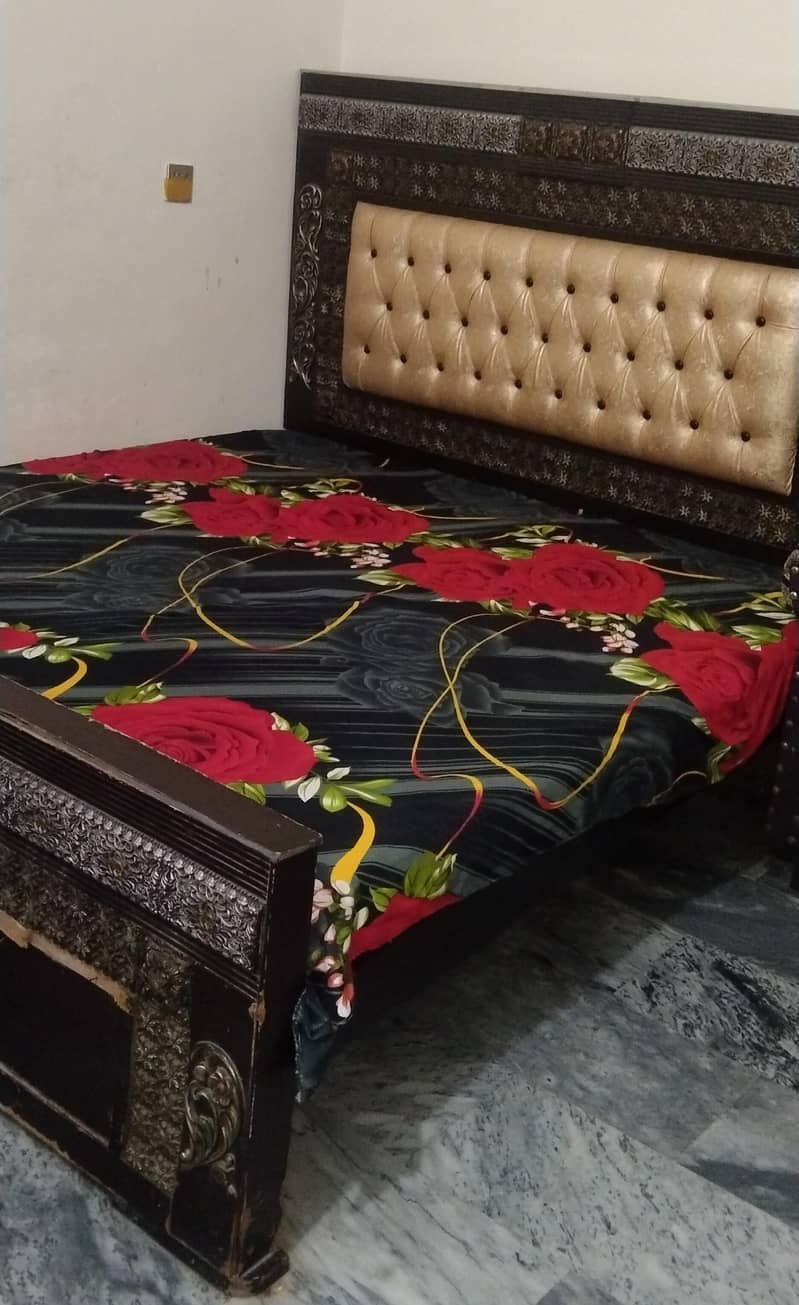 bed with one side table and dressing table 1