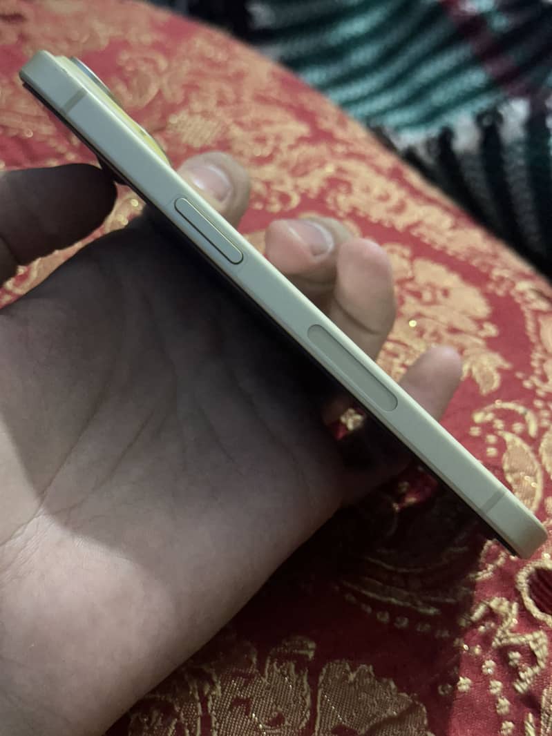 Apple iPhone 15 1