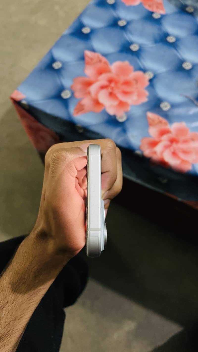 iPhone 15 Jv 2