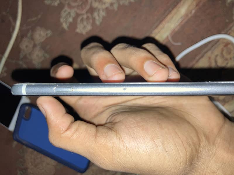 Apple iPhone SE 4