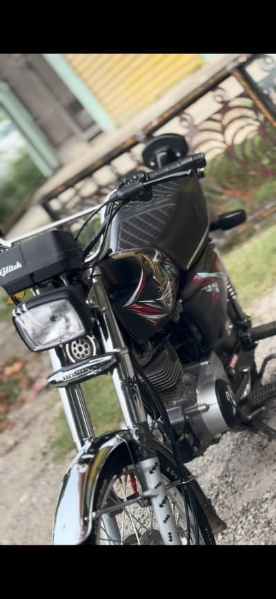 bike bilkul saf serf engine ma noise wo bhe rocker ke