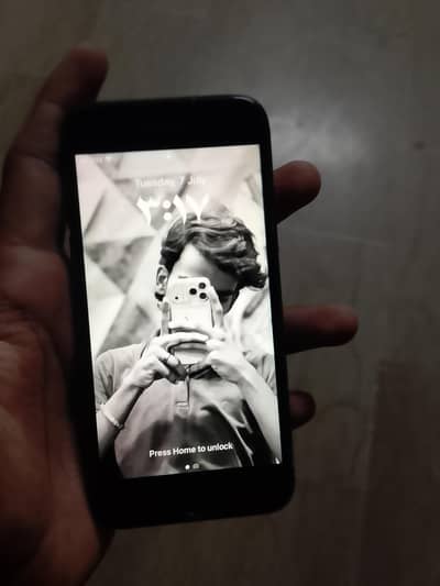 Apple iPhone 8