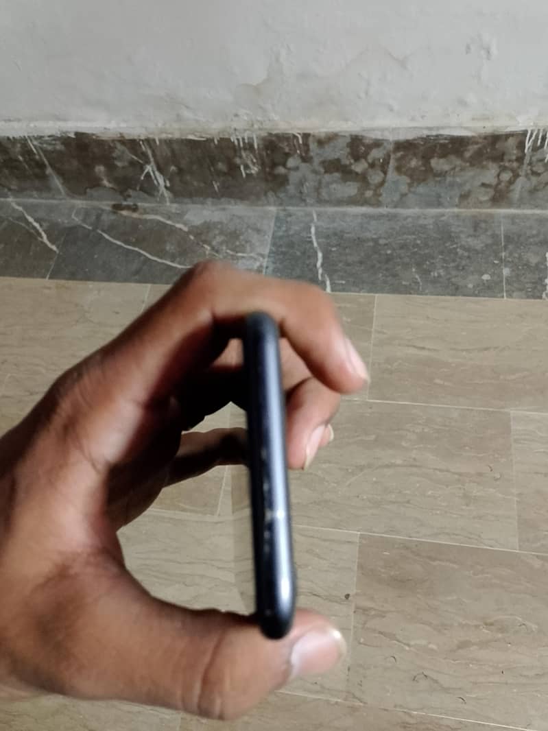 Apple iPhone 8 5