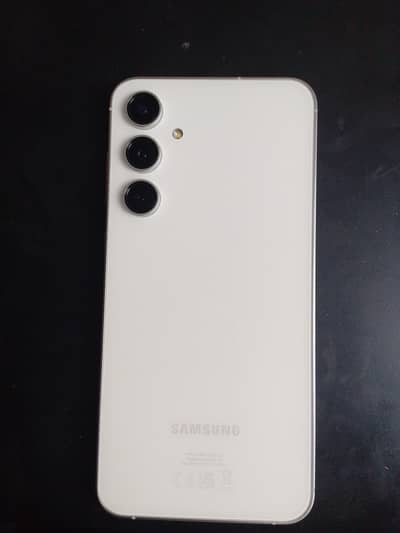 Samsung Mobile S23 FE 10/10