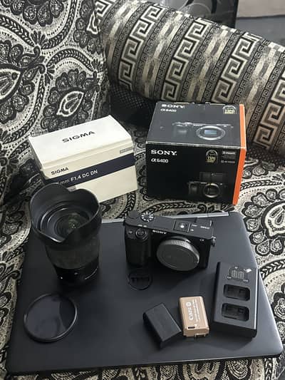 Sony Alpha 6400 & lens