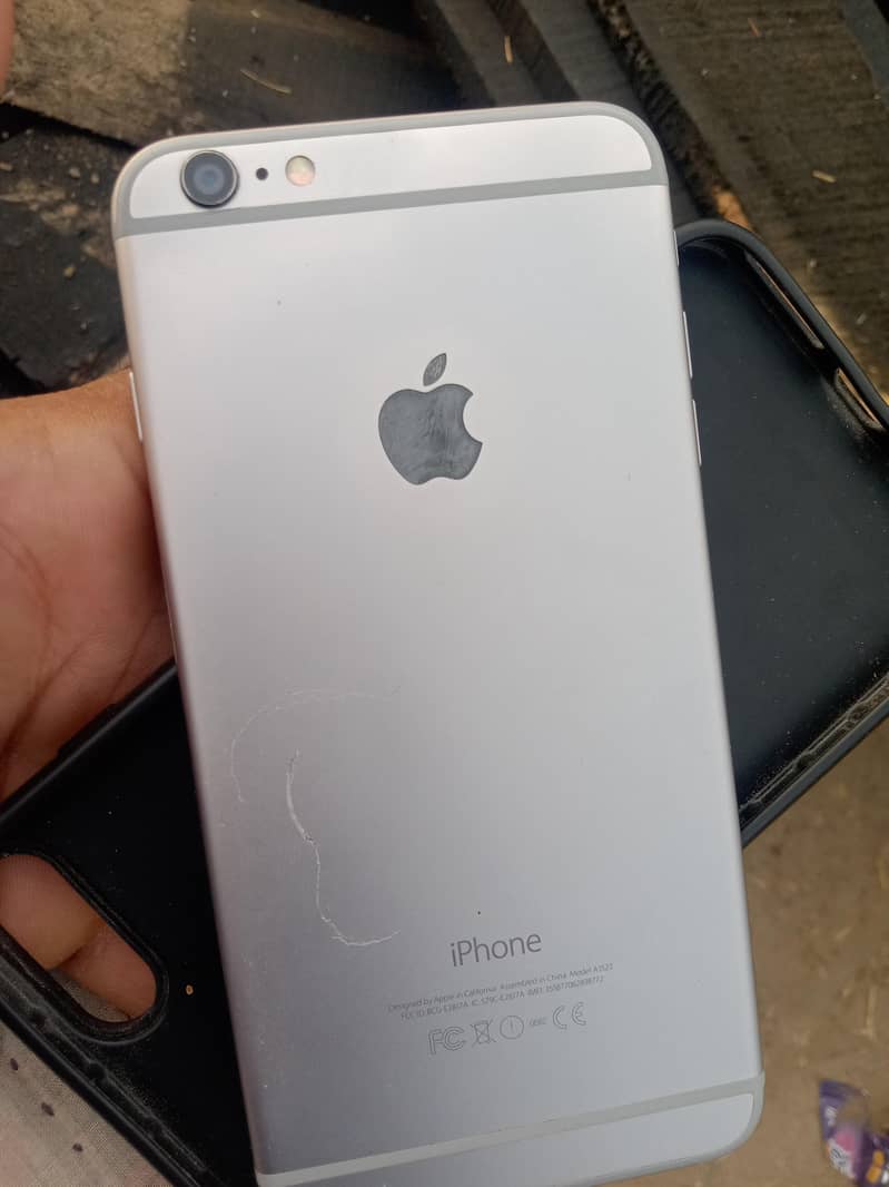 Apple iPhone 16 Plus 0