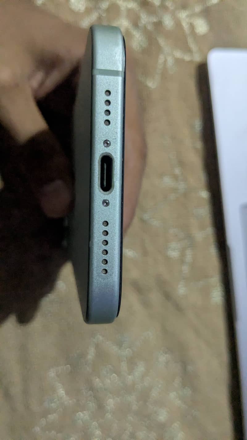 Apple iPhone 15 plus 3