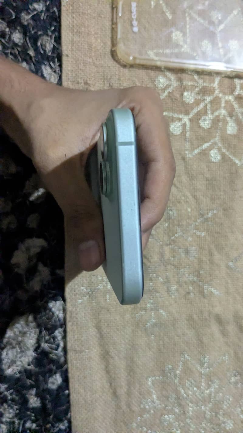 Apple iPhone 15 plus 5