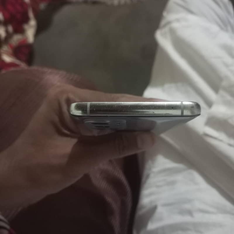 One Plus 9 Pro 1