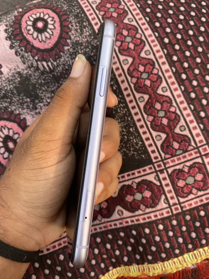 Apple iPhone 11 2