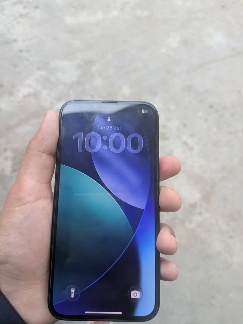 Apple iPhone 13 1