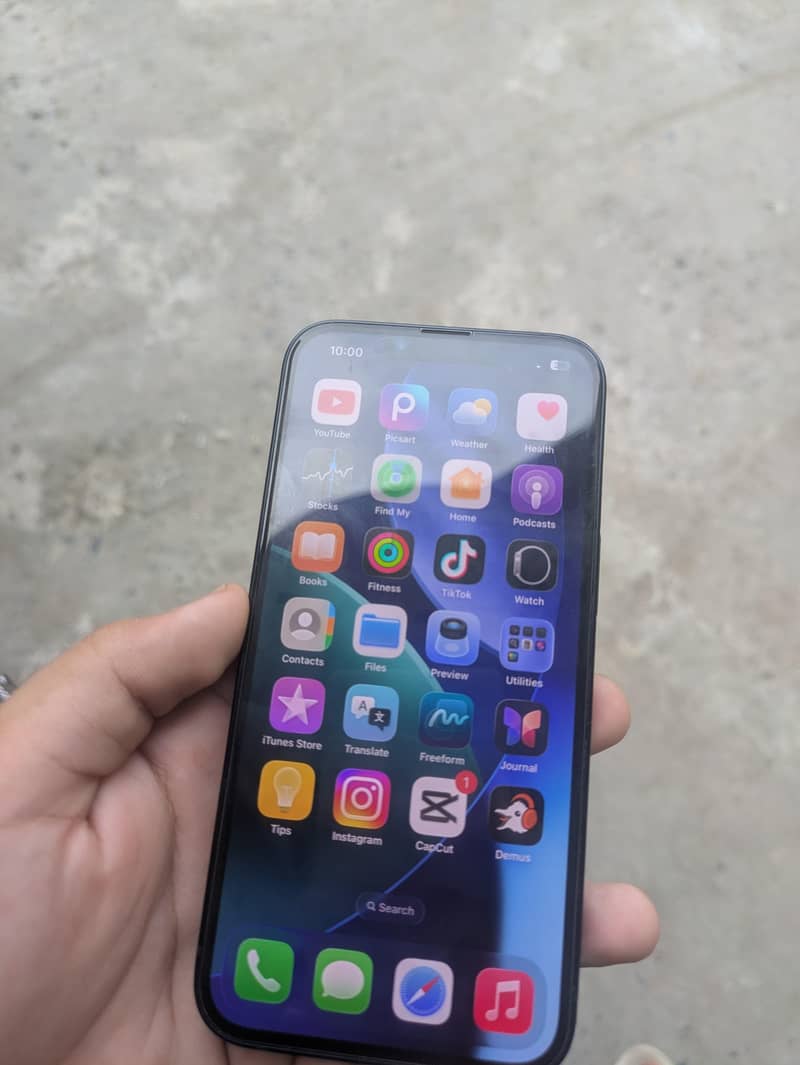 Apple iPhone 13 2