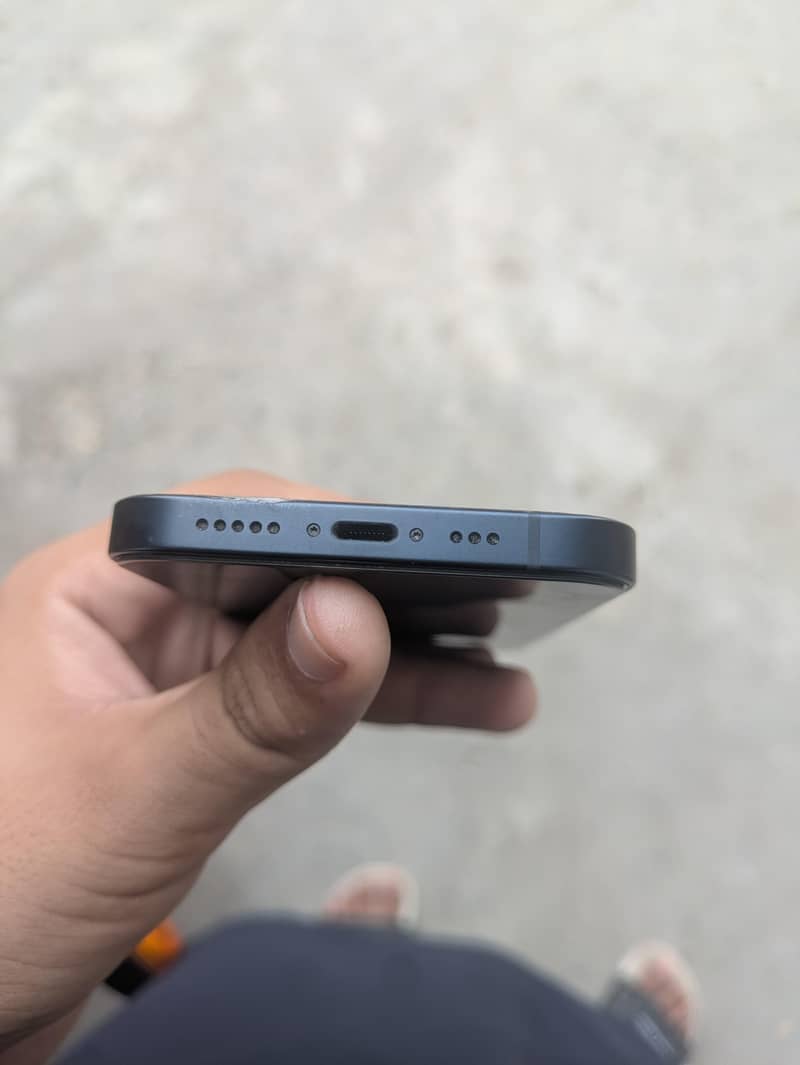 Apple iPhone 13 4
