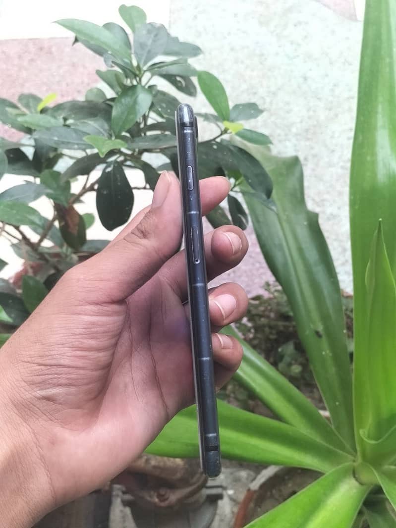 Apple iPhone 7 Plus 2