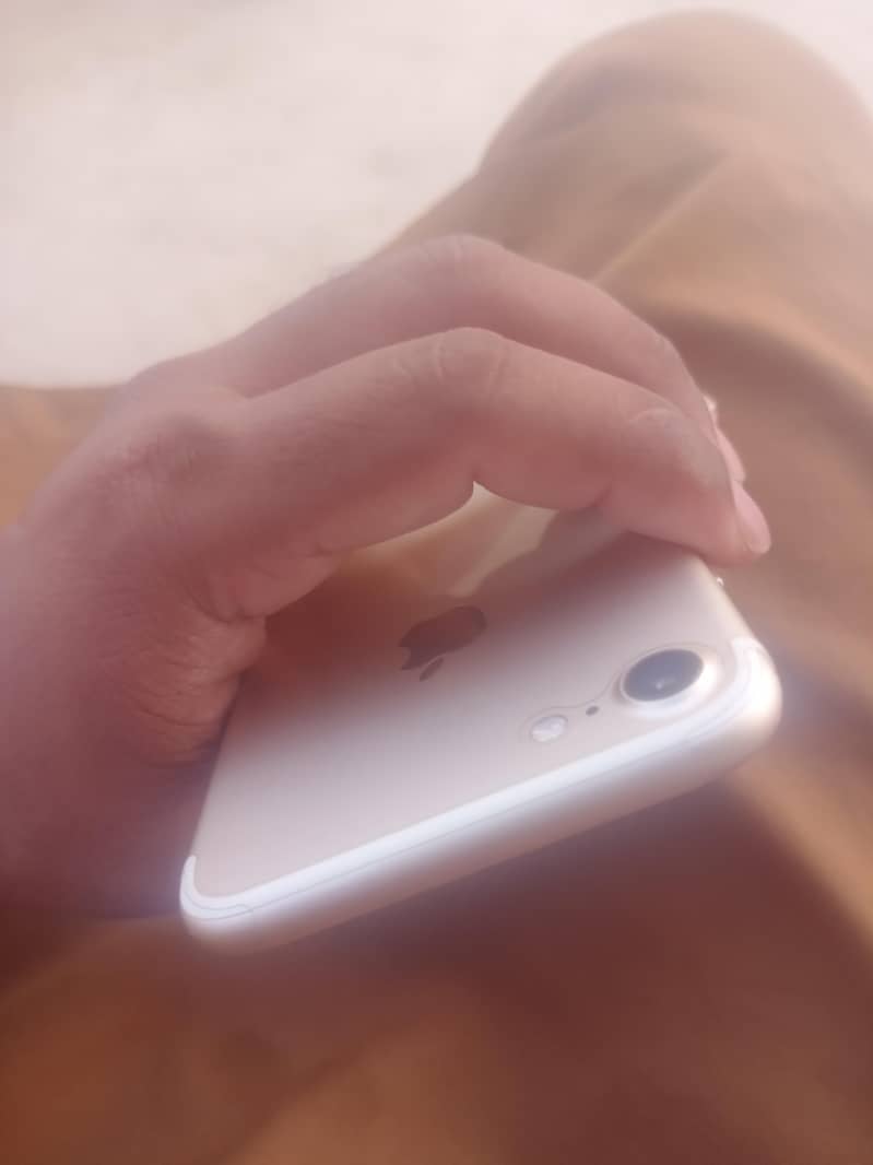 Apple iPhone 7 5