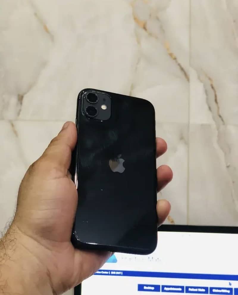 Apple iPhone 11 0