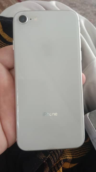 Apple iPhone 8