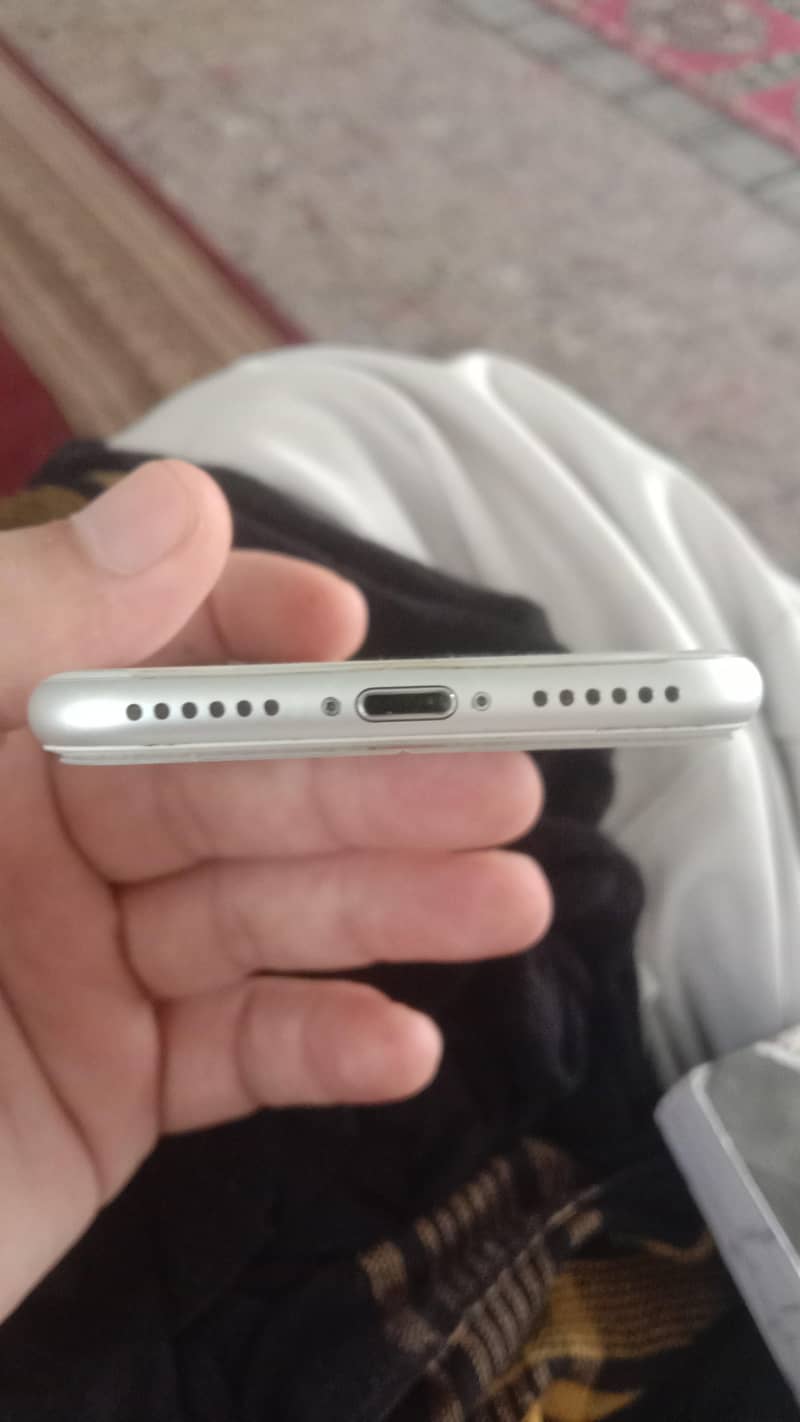 Apple iPhone 8 2
