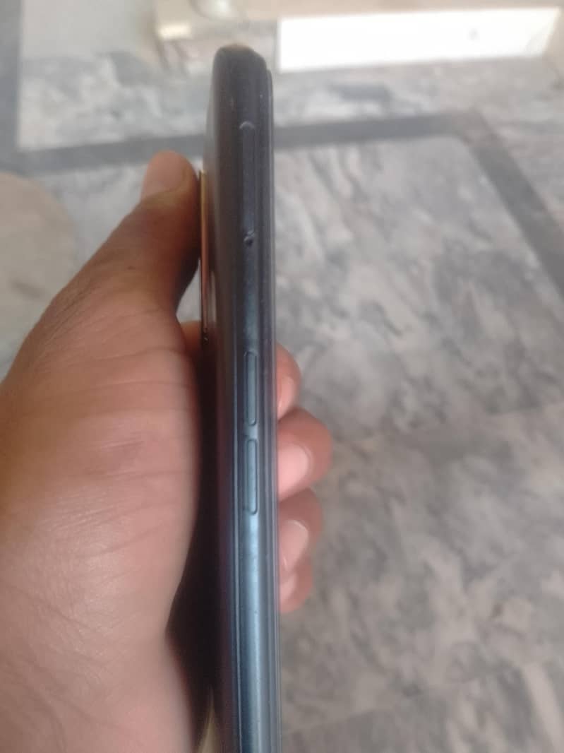 OPPO A76 4