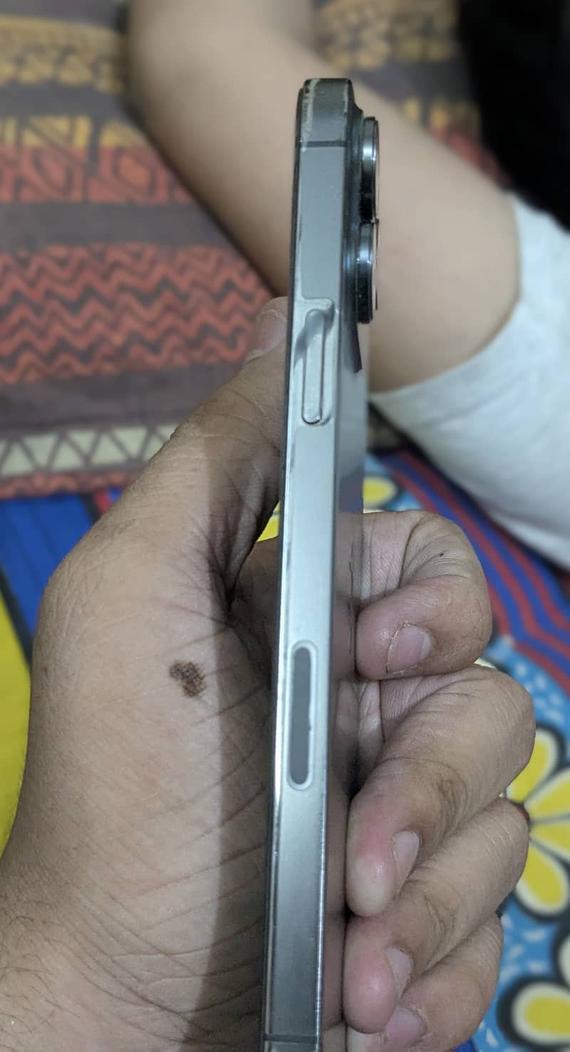 Apple iPhone 13 Pro Max 5