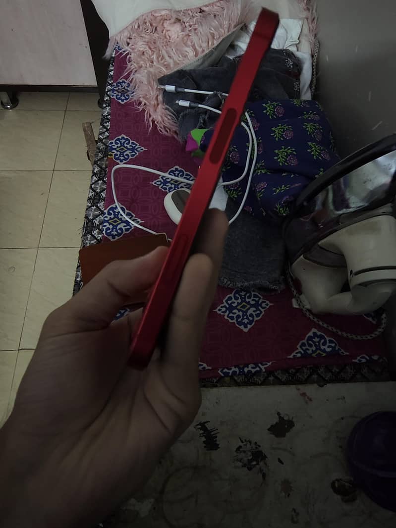 Apple iPhone 12 6