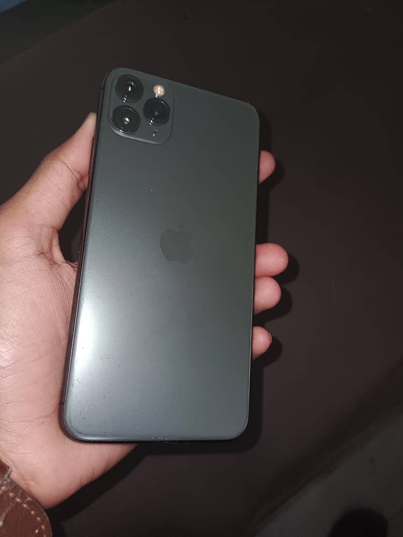 Apple iPhone 11 Pro Max 1