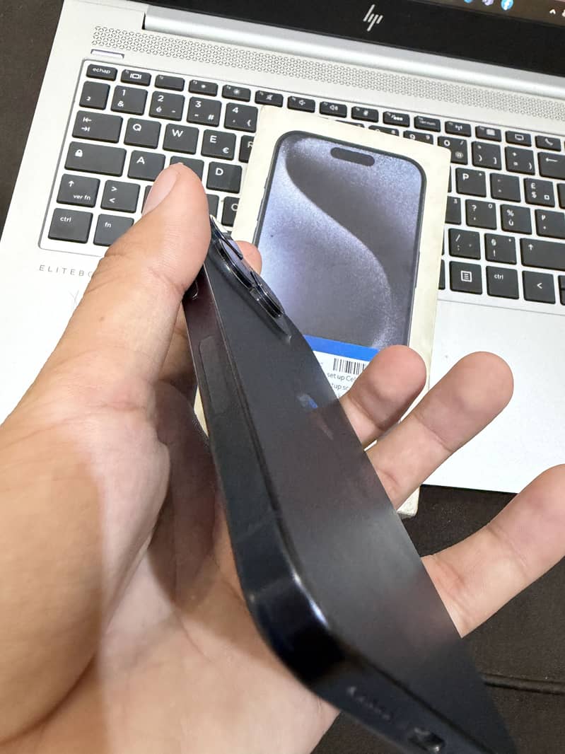 Apple iPhone 15 Pro 2