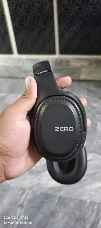zero lifestyle zero zenith headphones in good condition