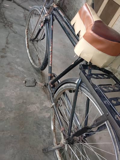 A full sized new conditionioned bicycle