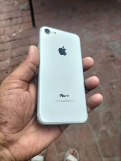 Apple iPhone 7