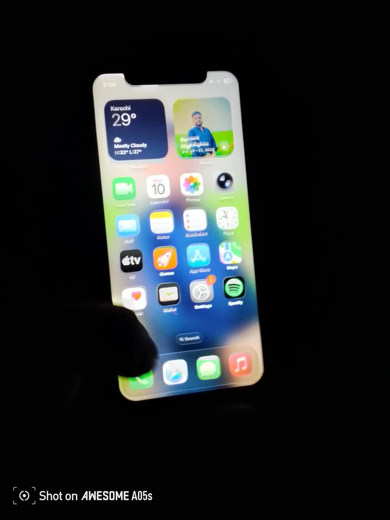 Apple iPhone 11 3